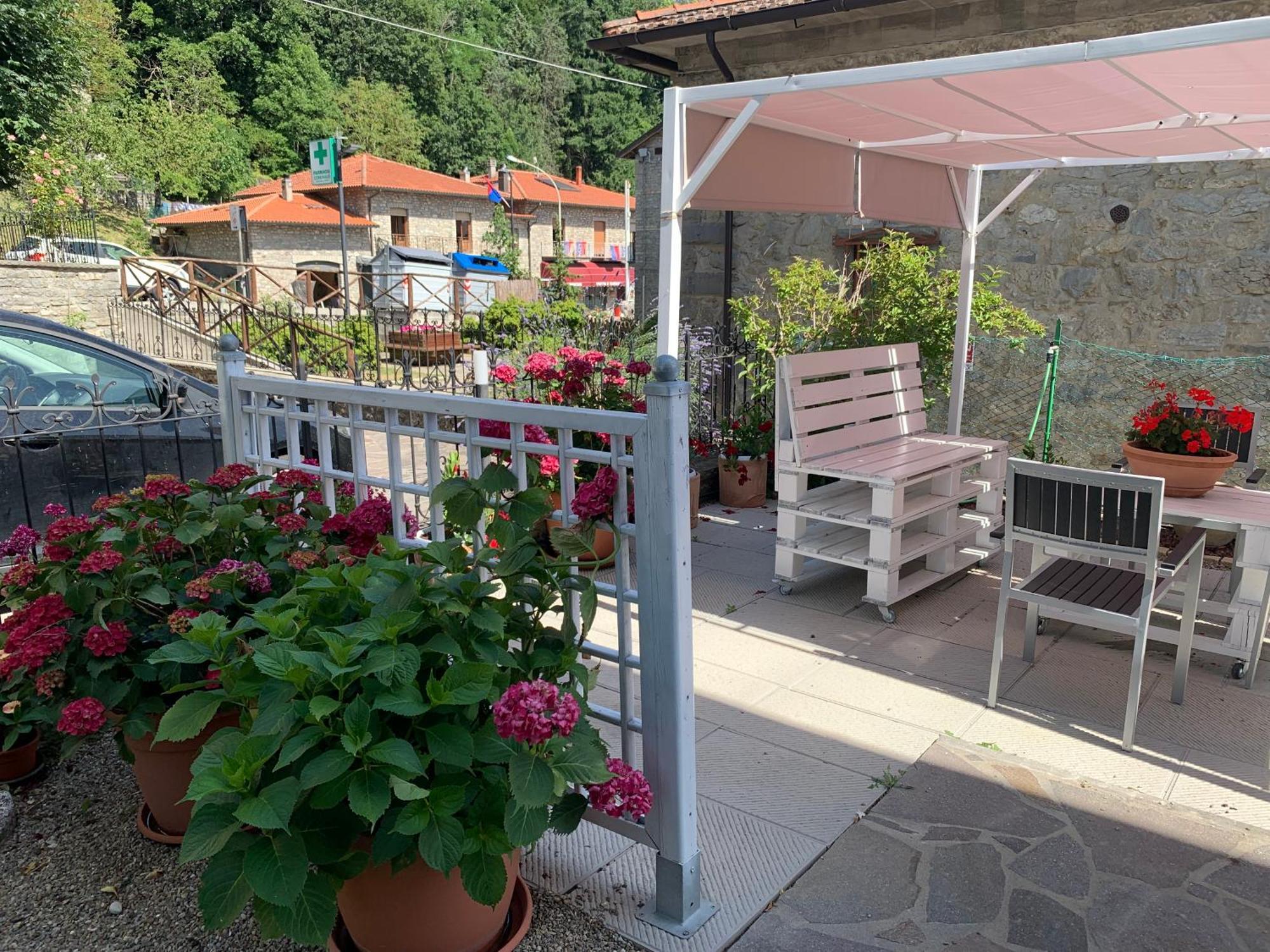 Casa Ortensia Chiusi della Verna Bagian luar foto